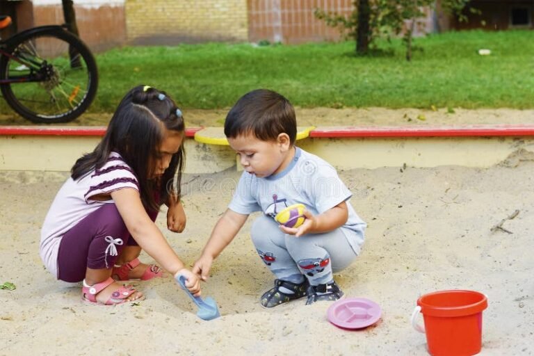 Desde qué edad es obligatorio que los niños vayan al jardín en Argentina