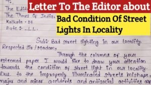 persona escribiendo carta de reclamo luz apagada